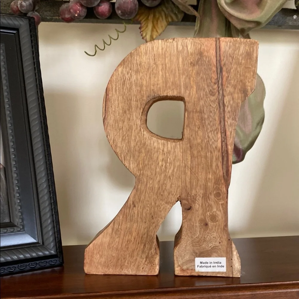 Rustic Wooden Letter R - Picture 4 of 5